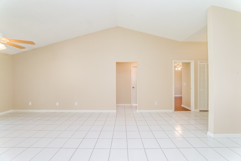 Photo 7 of 24 - 11870 Ottawa Ave, Orlando, FL 32837