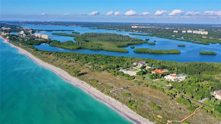 Photo 64 of 67 - 1544 N Casey Key Rd, Osprey, FL 34229