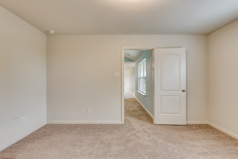 Photo 13 of 26 - 2115 Juniper Dr, Forney, TX 75126