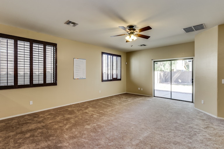 Photo 9 of 23 - 10236 W Flavia Hvn, Tolleson, AZ 85353
