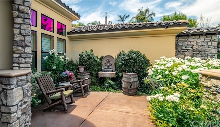 Photo 7 of 48 - 34722 Simi Dr, Yucaipa, CA 92399