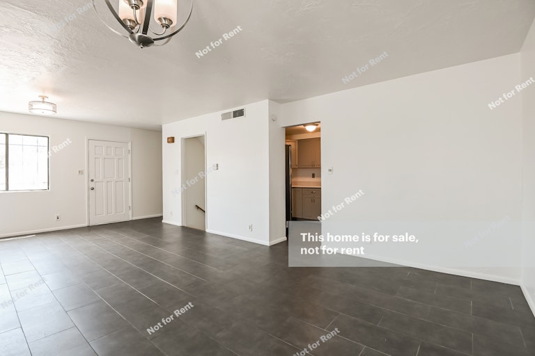 Photo 5 of 27 - 1240 S Camino Seco, Tucson, AZ 85710
