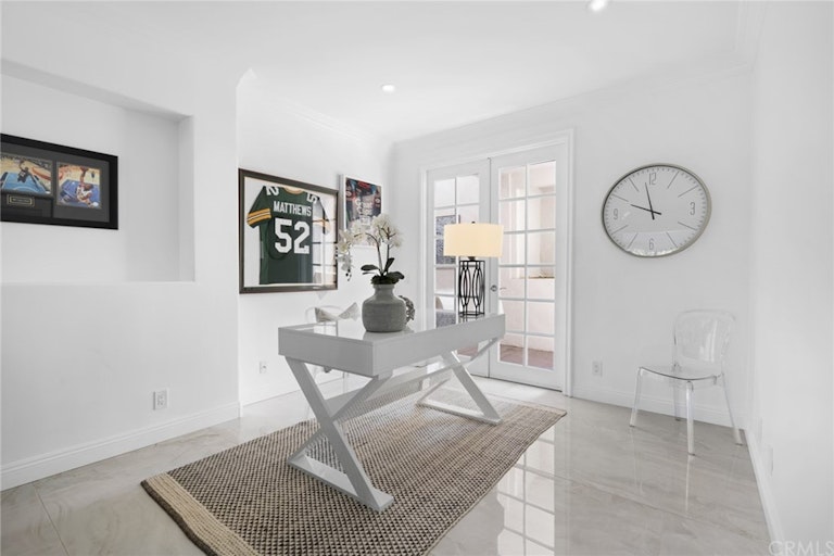 Photo 8 of 19 - 45 Seabrook Cv, Newport Beach, CA 92660