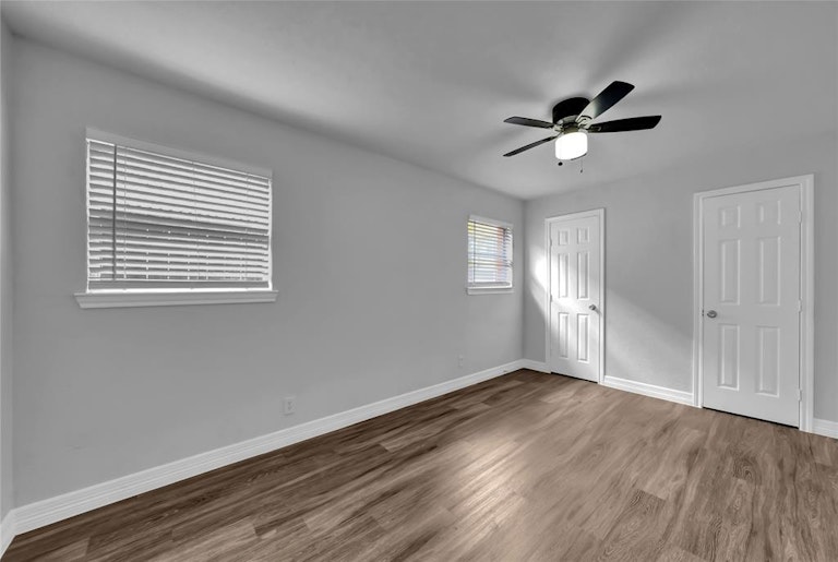 Photo 4 of 23 - 5102 Academy St #16, Houston, TX 77005