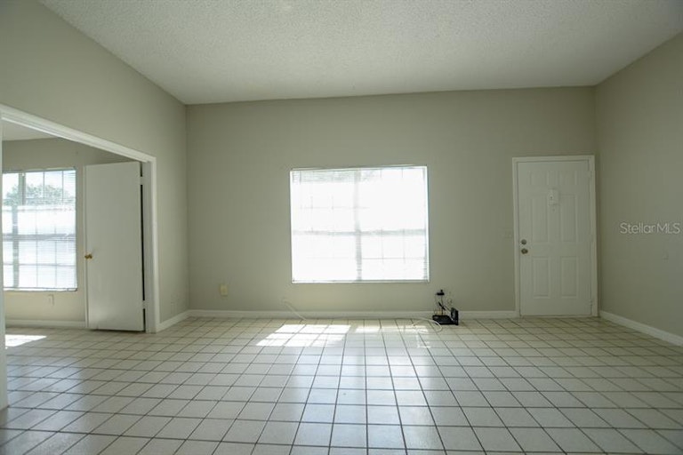 Photo 7 of 39 - 604 Deauville Ct, Kissimmee, FL 34758