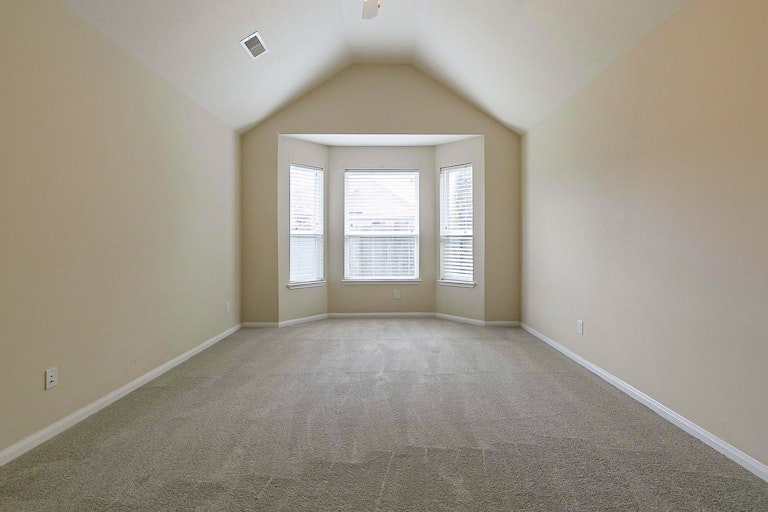 Photo 19 of 31 - 5703 Langham Dawn Ln, Houston, TX 77084