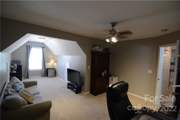 Photo 33 of 44 - 4454 Timberwood Dr, Gastonia, NC 28056