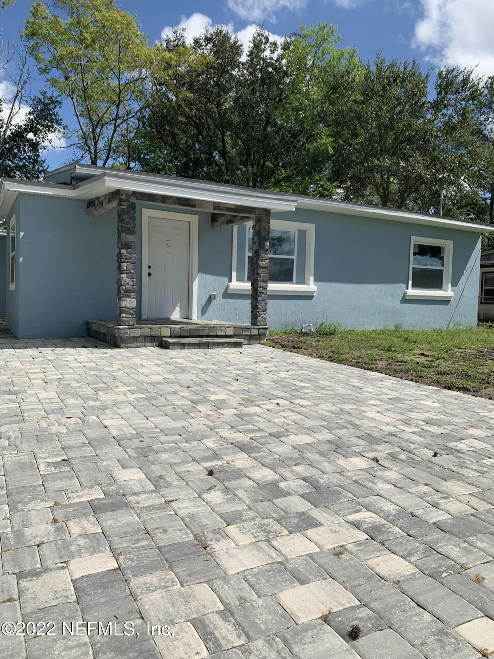 Photo 1 of 40 - 1821 Melson Ave, Jacksonville, FL 32254