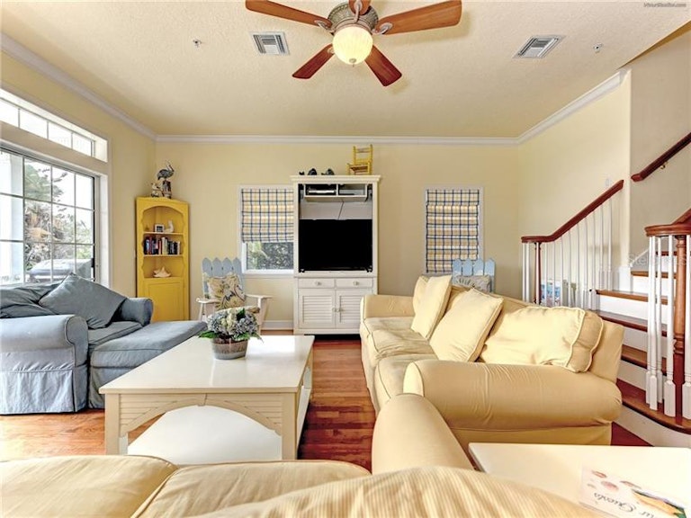 Photo 9 of 25 - 306 56th St, Holmes Beach, FL 34217