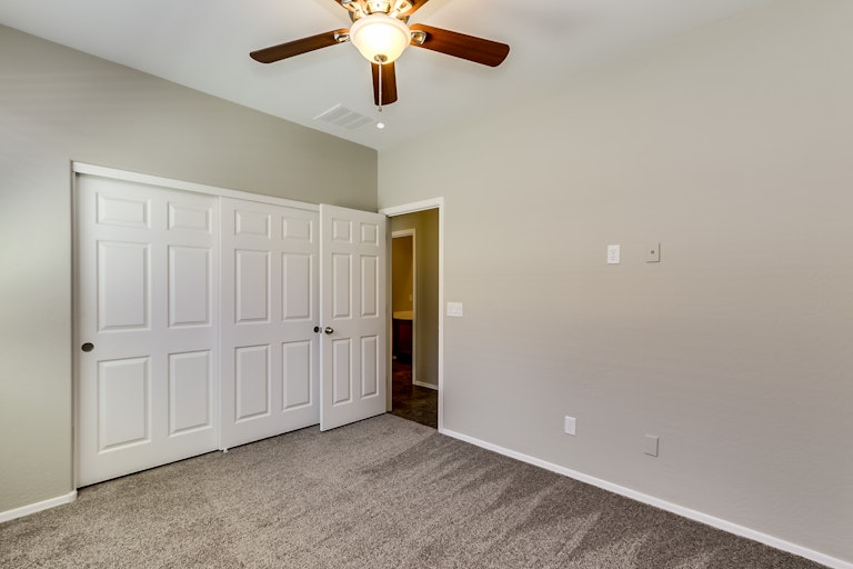 Photo 21 of 37 - 6942 W Harwell Rd, Laveen, AZ 85339
