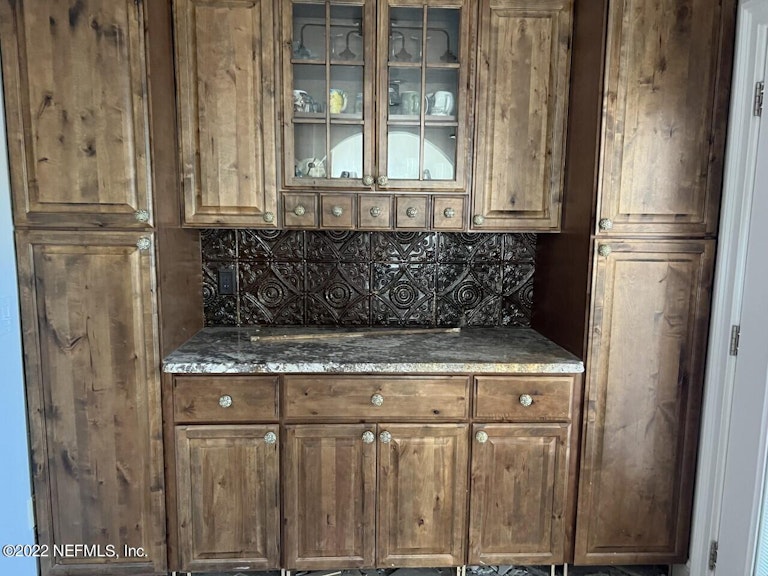 Photo 3 of 16 - 4012 Corrientes Ct S, Jacksonville, FL 32217