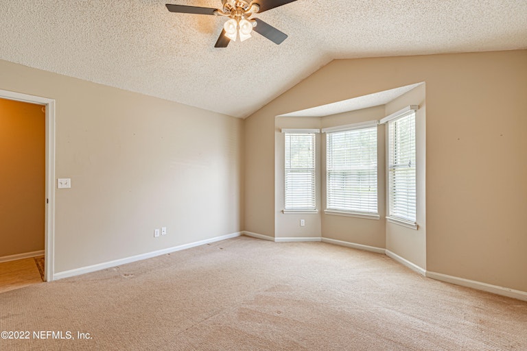 Photo 15 of 28 - 1842 Manitoba Ct N, Middleburg, FL 32068