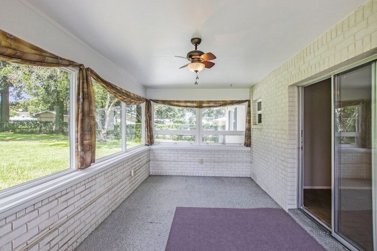 Photo 16 of 17 - 37223 Temple Ave, Zephyrhills, FL 33541