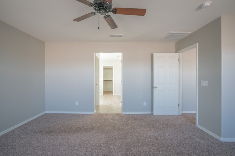 Photo 14 of 33 - 11705 W Maui Ln, El Mirage, AZ 85335