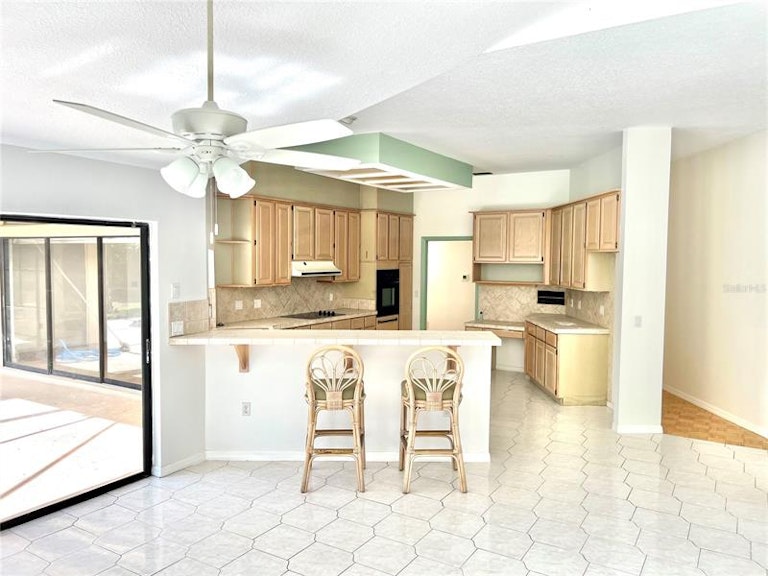 Photo 6 of 25 - 7717 Apple Tree Cir, Orlando, FL 32819
