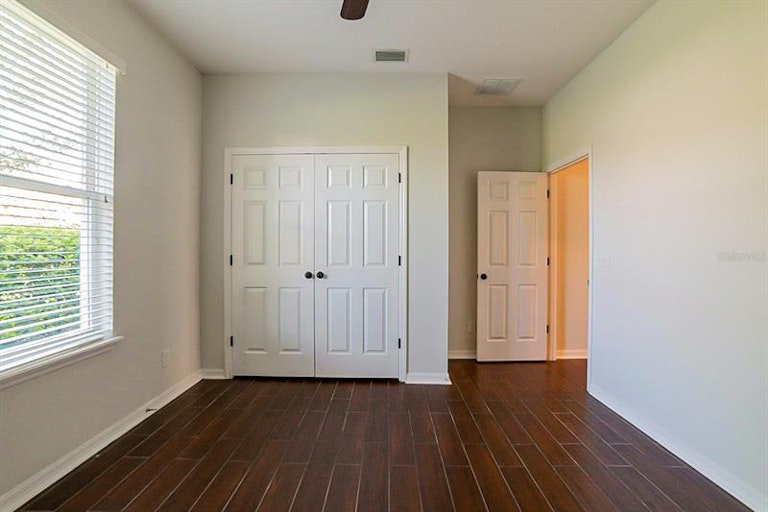Photo 13 of 24 - 32601 Harmony Oaks Dr, Wesley Chapel, FL 33545