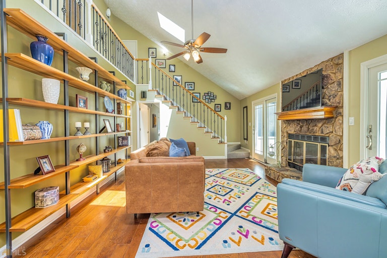Photo 13 of 44 - 111 Berrycheck Hl, Peachtree City, GA 30269