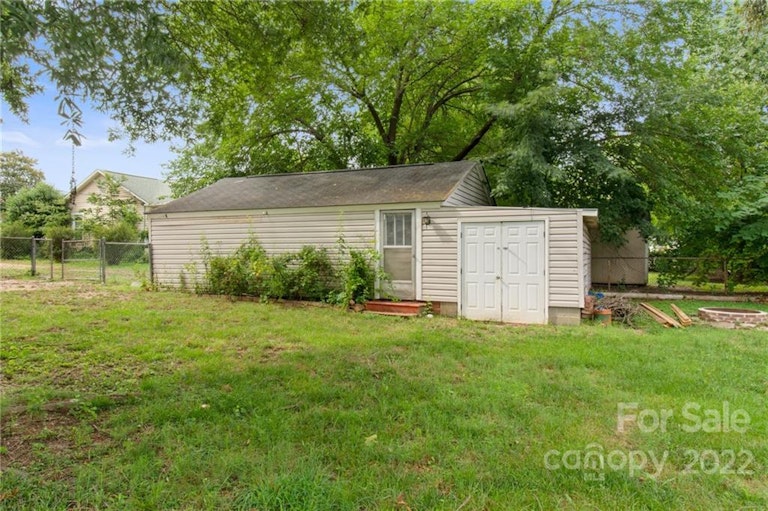Photo 23 of 26 - 416 Ruth Ave, Kannapolis, NC 28083