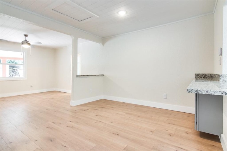 Photo 11 of 31 - 1580 Tioga Ave, Clearwater, FL 33756