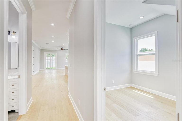 Photo 9 of 62 - 3108 W Cherokee Ave, Tampa, FL 33611