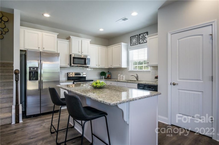 Photo 12 of 31 - 209 Wedge View Way #75, Statesville, NC 28677