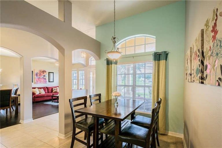 Photo 5 of 25 - 11041 Rockledge View Dr, Riverview, FL 33579