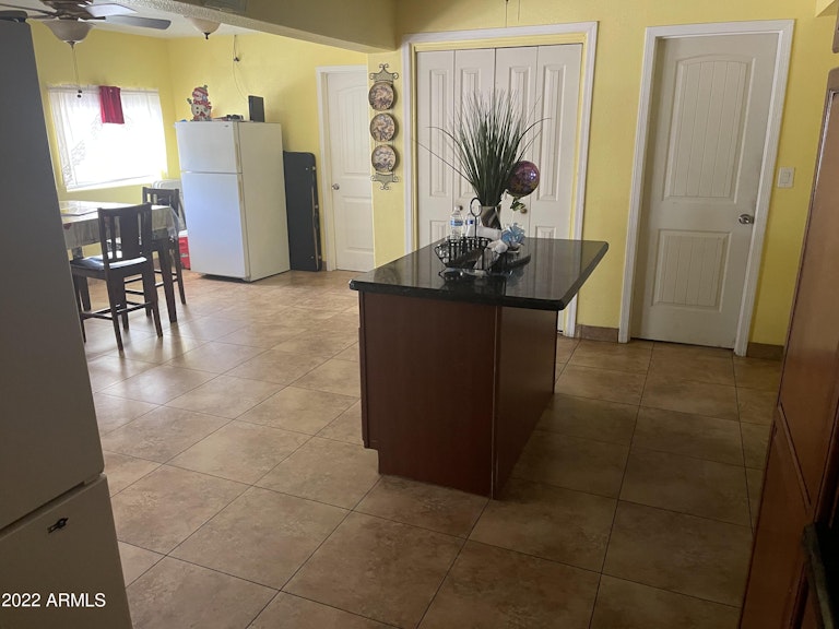 Photo 9 of 28 - 6414 W Avalon Dr, Phoenix, AZ 85033