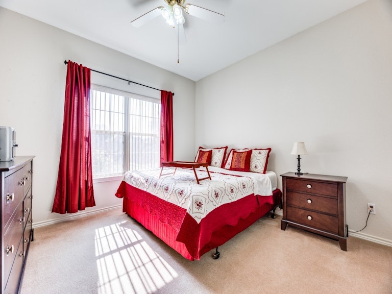 Photo 26 of 36 - 1226 Loma Verde Dr, New Braunfels, TX 78130