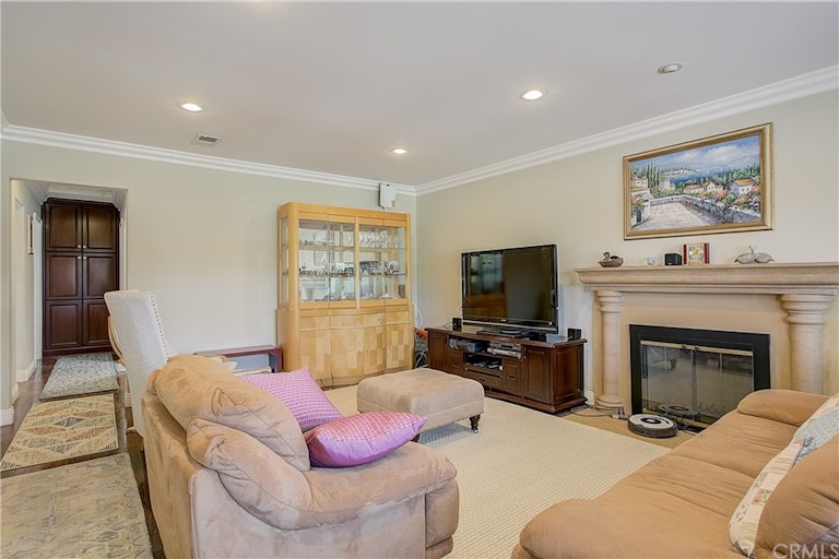 Photo 9 of 45 - 313 E 11th St, Azusa, CA 91702