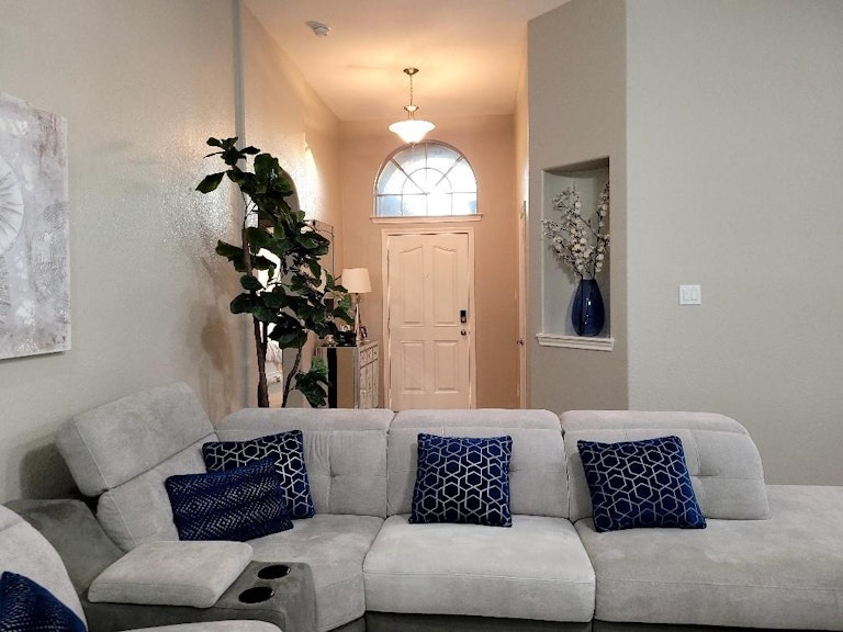 Photo 10 of 15 - 1428 Melanie Trl, Midlothian, TX 76065