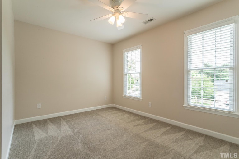 Photo 26 of 31 - 11305 Timbergrove Ln, Raleigh, NC 27614