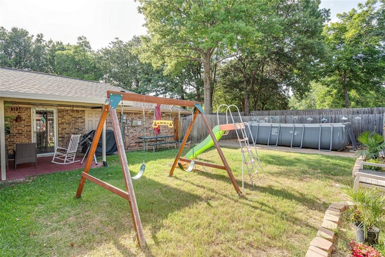 Photo 28 of 29 - 2609 Still Meadow Rd, Irving, TX 75060