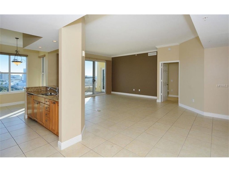 Photo 9 of 25 - 100 Central Ave Unit K1017, Sarasota, FL 34236