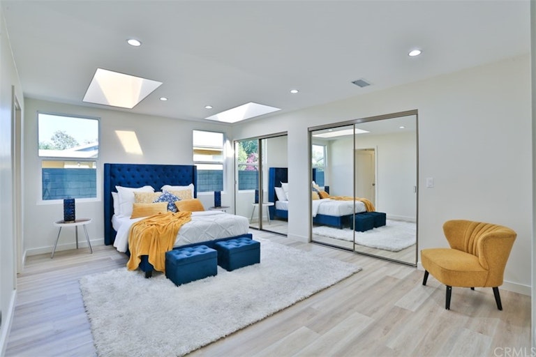 Photo 22 of 36 - 4211 W Woodland Ave, Burbank, CA 91505