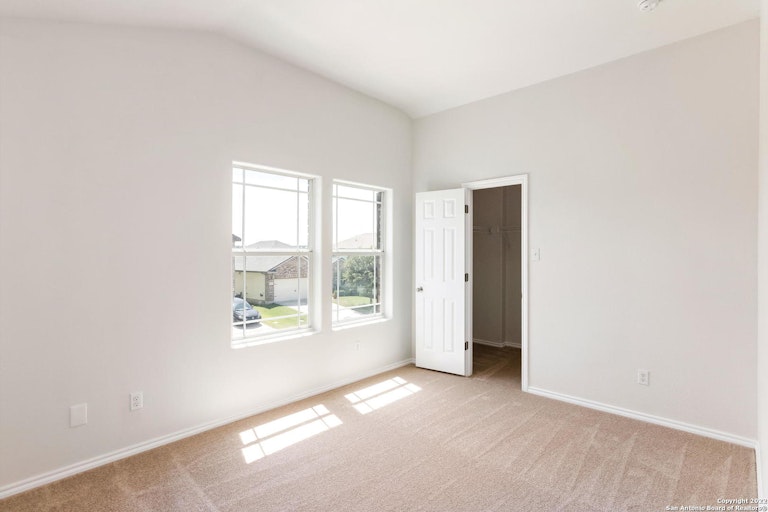 Photo 21 of 28 - 16610 Dolente Rd, San Antonio, TX 78266