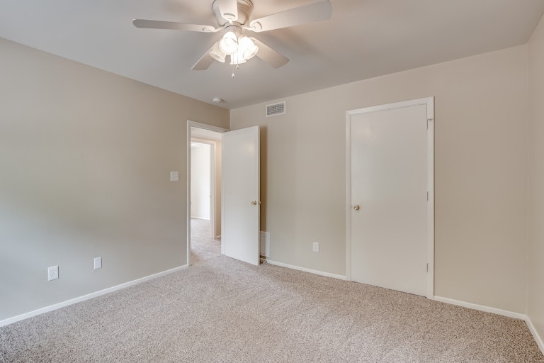 Photo 11 of 21 - 214 E 4th St, Anna, TX 75409