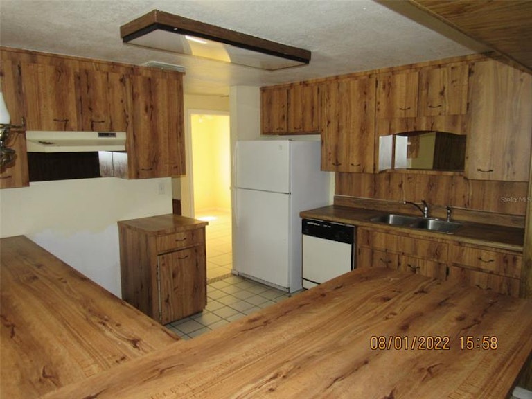 Photo 3 of 21 - 1307 Mayflower Dr, Lakeland, FL 33810