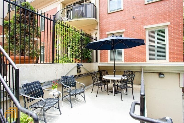 Photo 30 of 37 - 560 Dutch Valley Rd NE #2212, Atlanta, GA 30324