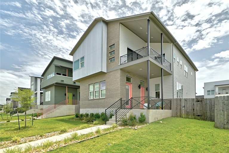 Photo 2 of 22 - 7321 Cordoba Dr, Austin, TX 78724