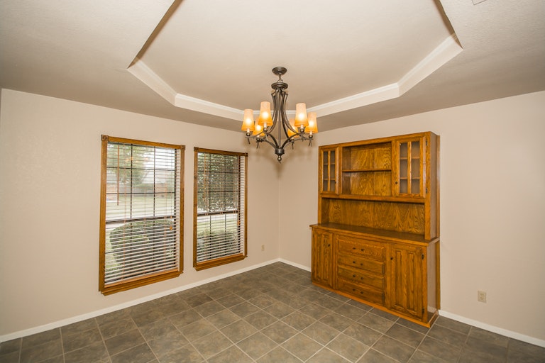 Photo 4 of 30 - 3813 Bond St, Rowlett, TX 75088