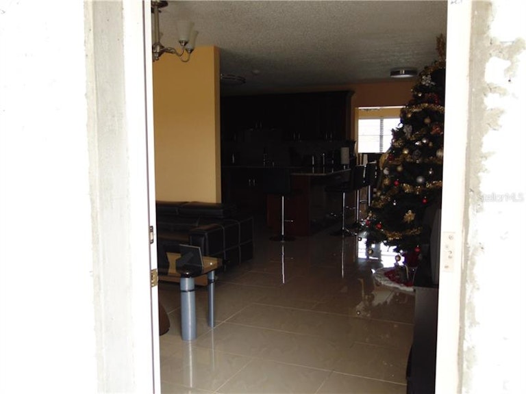 Photo 2 of 20 - 6608 W Knights Griffin Rd, Plant City, FL 33565