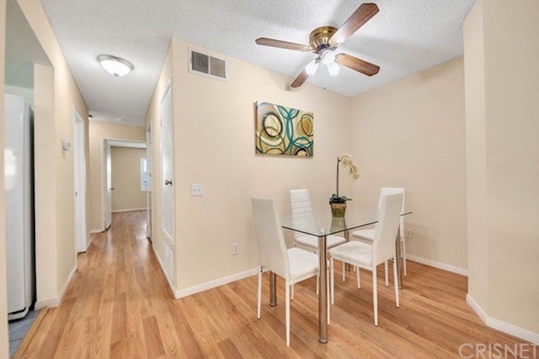 Photo 7 of 22 - 18209 Sierra Hwy #31, Canyon Country, CA 91351