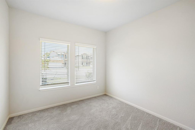 Photo 6 of 31 - 227 Murrieta Ln, Rosharon, TX 77583