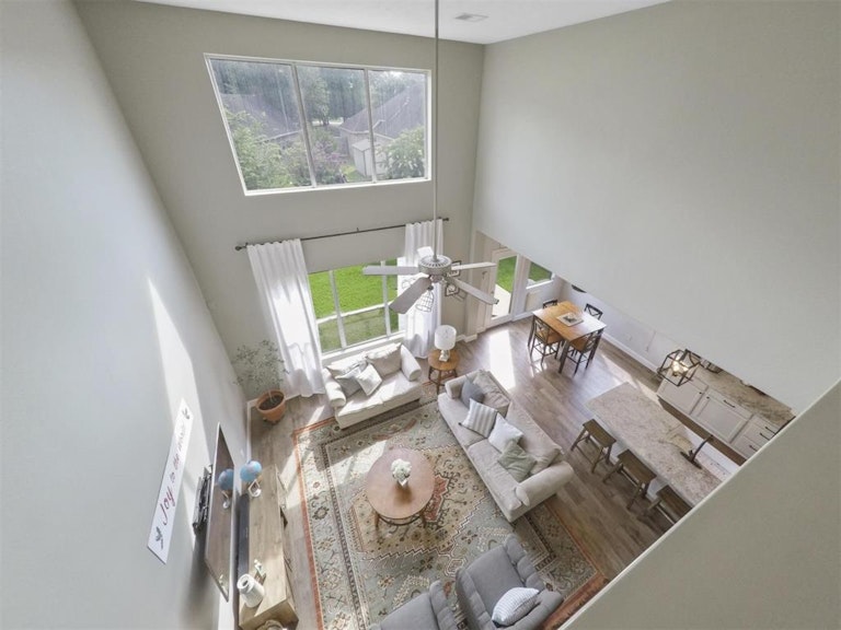 Photo 14 of 18 - 14127 Austin Hollow Ct, Houston, TX 77044