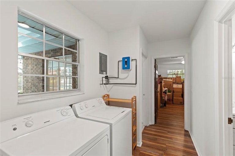 Photo 35 of 56 - 721 W Nelson St, Tavares, FL 32778