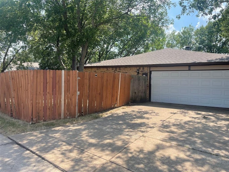 Photo 26 of 26 - 5665 Tyler St, The Colony, TX 75056