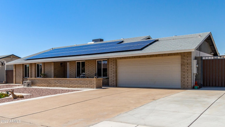 Photo 3 of 27 - 4424 E Kelton Ln, Phoenix, AZ 85032
