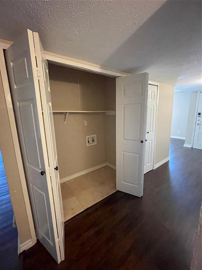 Photo 8 of 26 - 5665 Tyler St, The Colony, TX 75056