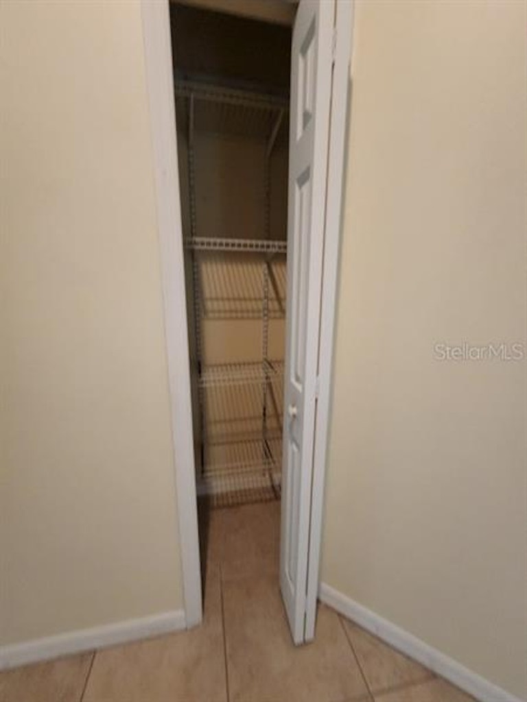 Photo 4 of 71 - 8105 Stone Leaf Ln, Tampa, FL 33647
