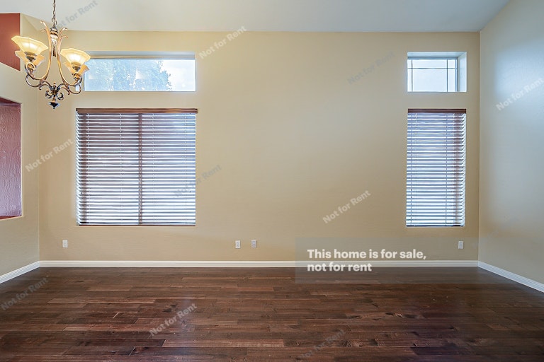 Photo 12 of 30 - 6162 W Wikieup Ln, Glendale, AZ 85308